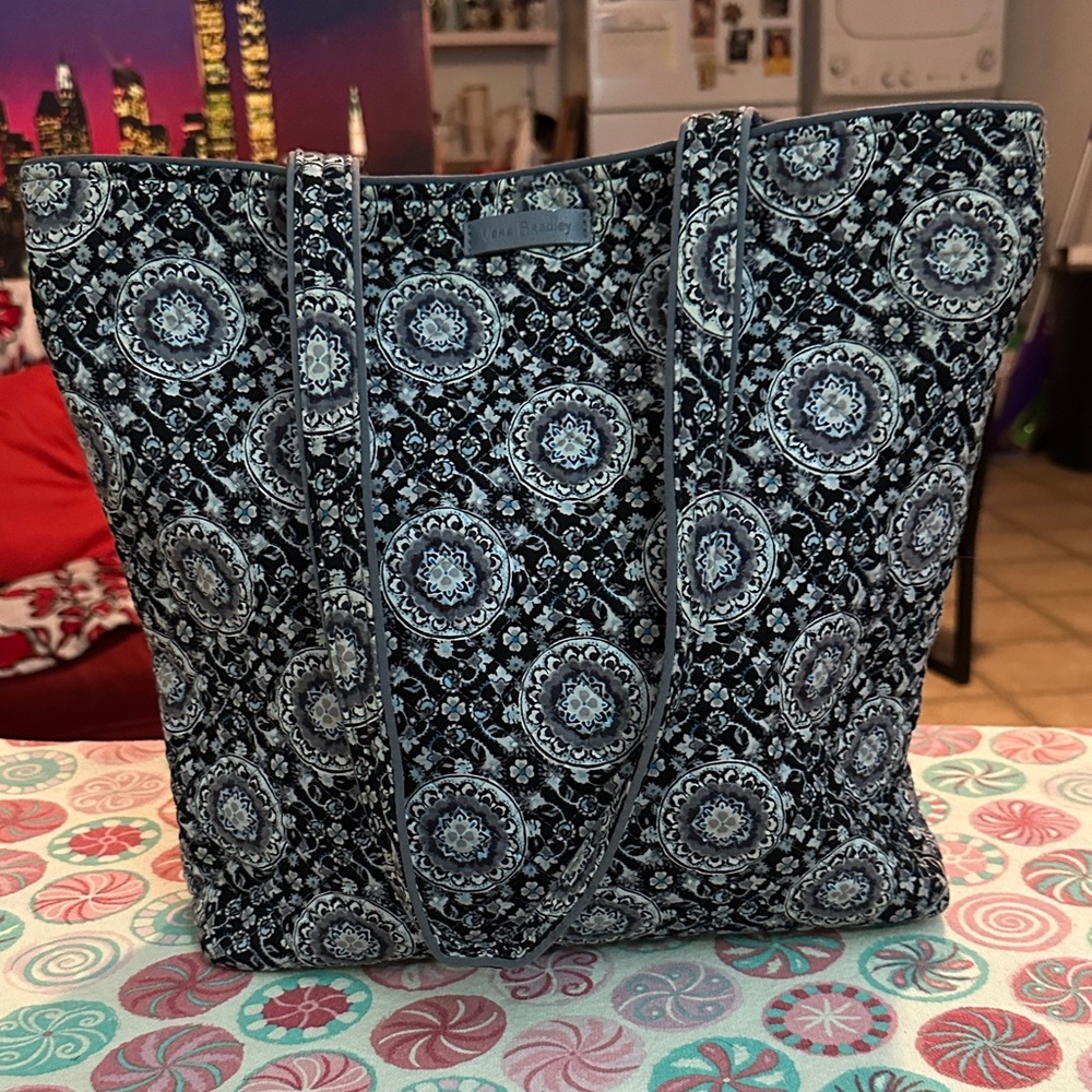 Vera Bradley Black and Gray Patterned Tote